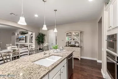 10880 E White Sage Drive, Tucson, AZ 85747 - Photo 8