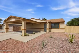 5845 S Torrence Dr, Tucson, AZ 85746 - Photo 2