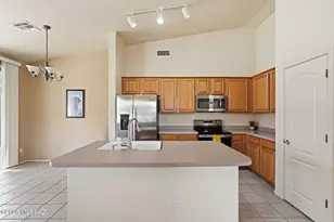 13853 N Bushwacker Pl, Oro Valley, AZ 85755 - Photo 16