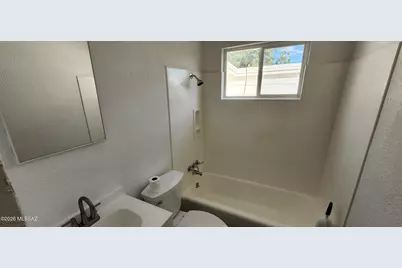 118 E Pinal Street, Huachuca City, AZ 85616 - Photo 2