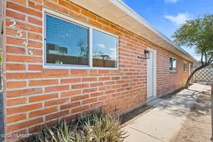 2544 E Glenn St, Tucson, AZ 85716 - Photo 2