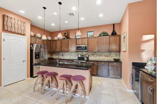 2208 W Bassett Peak Dr, Green Valley, AZ 85622 - Photo 14