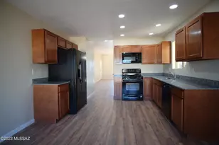 102 W District St, Tucson, AZ 85714 - Photo 6