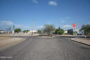 102 W District St, Tucson, AZ 85714 - Photo 28