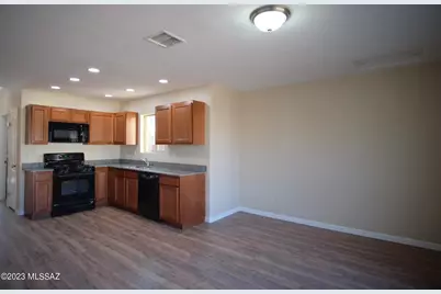 102 W District Street #1, Tucson, AZ 85714 - Photo 8