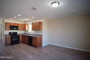 102 W District St, Tucson, AZ 85714 - Photo 8