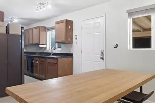 4873 E 17th St, Tucson, AZ 85711 - Photo 12