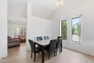 7918 N Sirius Dr, Tucson, AZ 85741 - Photo 8