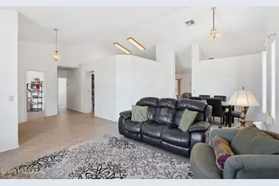 7918 N Sirius Drive, Tucson, AZ 85741 - Photo 6