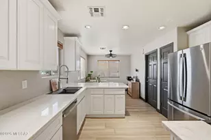 8350 N Austin Nikolas Ct, Tucson, AZ 85704 - Photo 6
