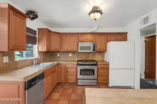 4719 E Scarlett St, Tucson, AZ 85711 - Photo 12