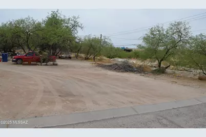 000 W San Xavier Street #3, Tucson, AZ 85713 - Photo 2