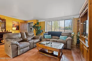 208 W George Truit St, Corona de Tucson, AZ 85641 - Photo 4