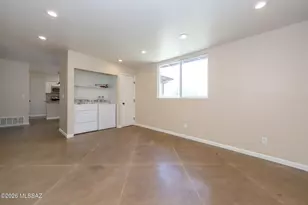 2061 S Sunburst Dr, Tucson, AZ 85748 - Photo 26