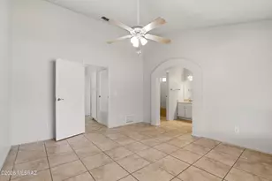 10125 E Domenic Ln, Tucson, AZ 85730 - Photo 18