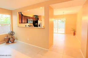 727 W Buffalo Grass Dr, Oro Valley, AZ 85755 - Photo 6