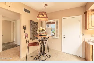 825 W Bella Vista Drive, Green Valley, AZ 85614 - Photo 10