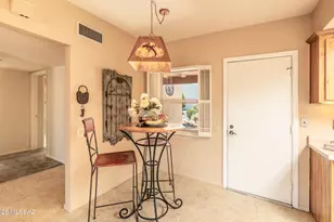 825 W Bella Vista Dr, Green Valley, AZ 85614 - Photo 10