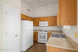 2620 N Splitwood Ave, Tucson, AZ 85745 - Photo 10