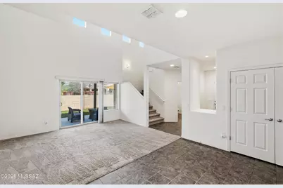 4162 N Thurston Lane #100, Tucson, AZ 85705 - Photo 4