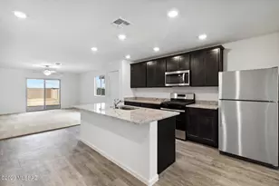 21957 E Wayward Ln, Red Rock, AZ 85145 - Photo 4