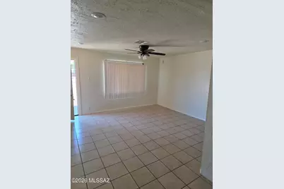 2433 E Cameron Vista, Tucson, AZ 85713 - Photo 2