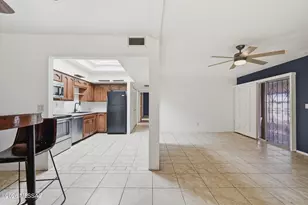 285 S Kolb Rd, Tucson, AZ 85710 - Photo 10