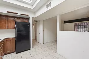 285 S Kolb Rd, Tucson, AZ 85710 - Photo 12