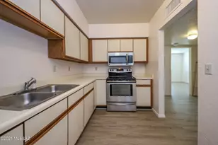 312 E 24th St, Tucson, AZ 85713 - Photo 2