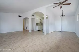 2010 S Amalia Ave, Tucson, AZ 85713 - Photo 8