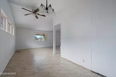 2010 S Amalia Avenue, Tucson, AZ 85713 - Photo 10