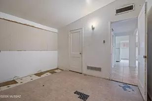 2010 S Amalia Ave, Tucson, AZ 85713 - Photo 20