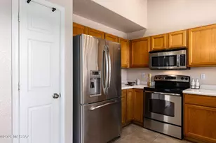 9025 N Clover Way, Tucson, AZ 85743 - Photo 8