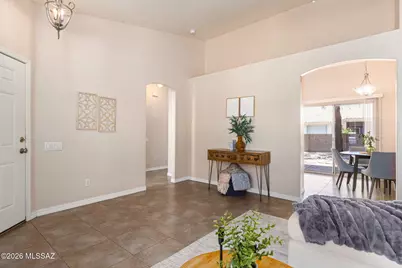 9025 N Clover Way, Tucson, AZ 85743 - Photo 6