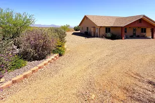 1206 W Arroyo Vista Dr, Benson, AZ 85602 - Photo 2