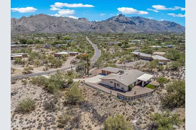 6902 N Camino De Las Candelas, Tucson, AZ 85718 - Photo 1