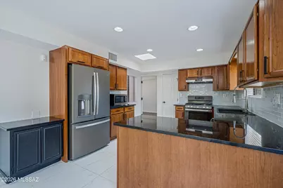 6902 N Camino De Las Candelas, Tucson, AZ 85718 - Photo 14