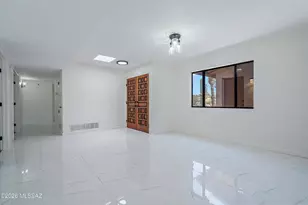 6902 N Camino de las Candelas, Tucson, AZ 85718 - Photo 6