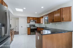 6902 N Camino de las Candelas, Tucson, AZ 85718 - Photo 10