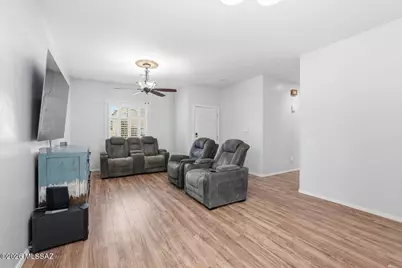 21126 E Legend Drive, Red Rock, AZ 85145 - Photo 4