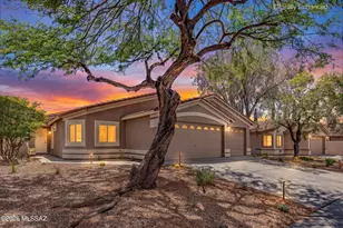 2534 E Chipped Stone Ln, Oro Valley, AZ 85755 - Photo 1