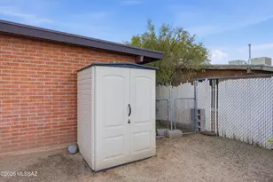 6989 E Casey Pl, Tucson, AZ 85730 - Photo 34