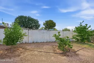 6989 E Casey Pl, Tucson, AZ 85730 - Photo 2