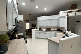 55 N Wellspring Dr, Green Valley, AZ 85614 - Photo 10