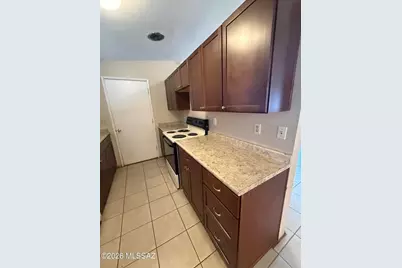 6926 E Kirkland Drive, Tucson, AZ 85710 - Photo 6