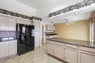 1505 W Belfry Ct, Green Valley, AZ 85622 - Photo 10