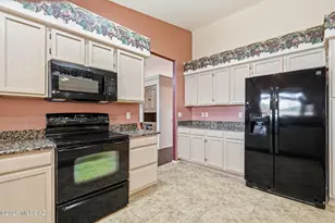 1505 W Belfry Ct, Green Valley, AZ 85622 - Photo 6