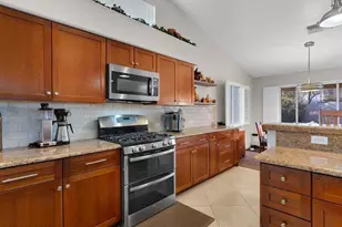 8911 N Palm Brook Dr, Tucson, AZ 85743 - Photo 8