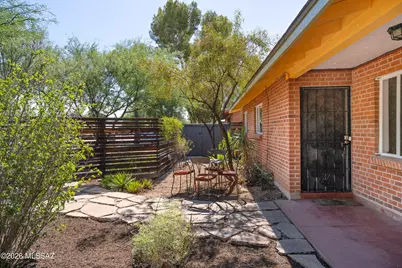 2002 E Monte Vista Drive, Tucson, AZ 85719 - Photo 2