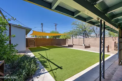 2002 E Monte Vista Drive, Tucson, AZ 85719 - Photo 18